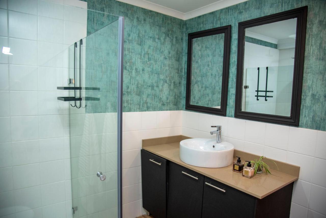 La Lupa Nera Apartment Книсна Екстериор снимка