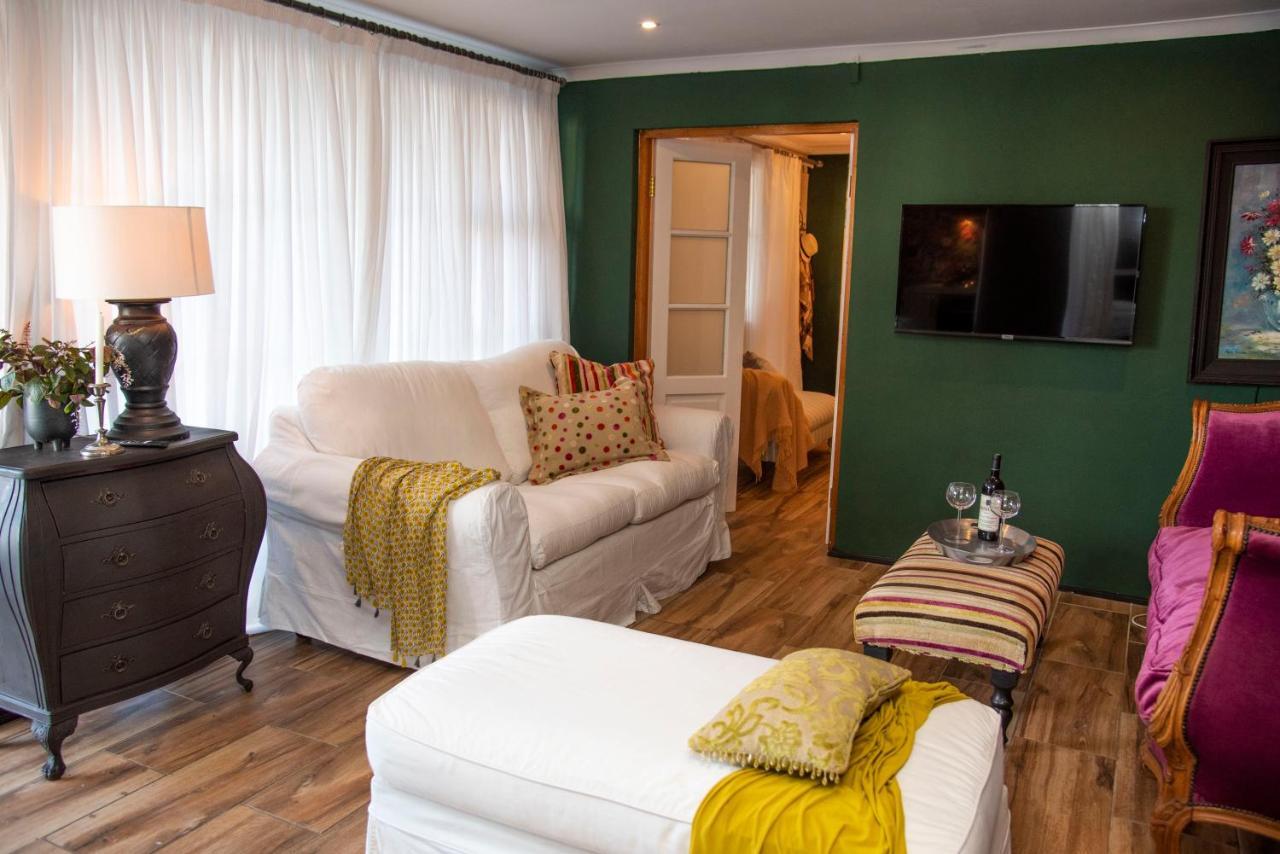 La Lupa Nera Apartment Книсна Екстериор снимка